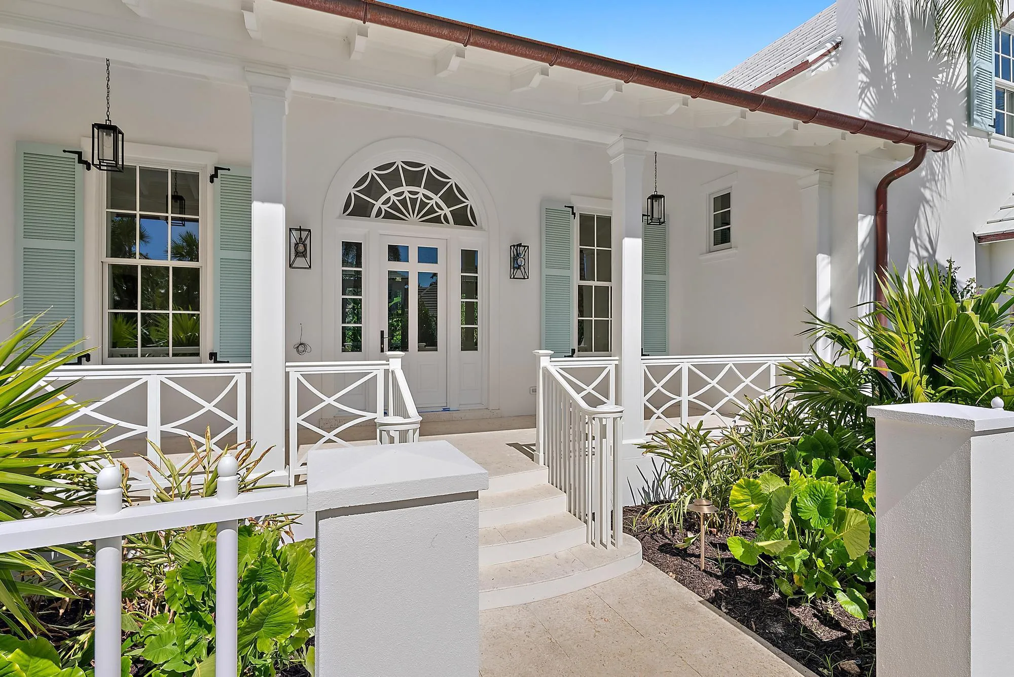 269 Jamaica Ln-3