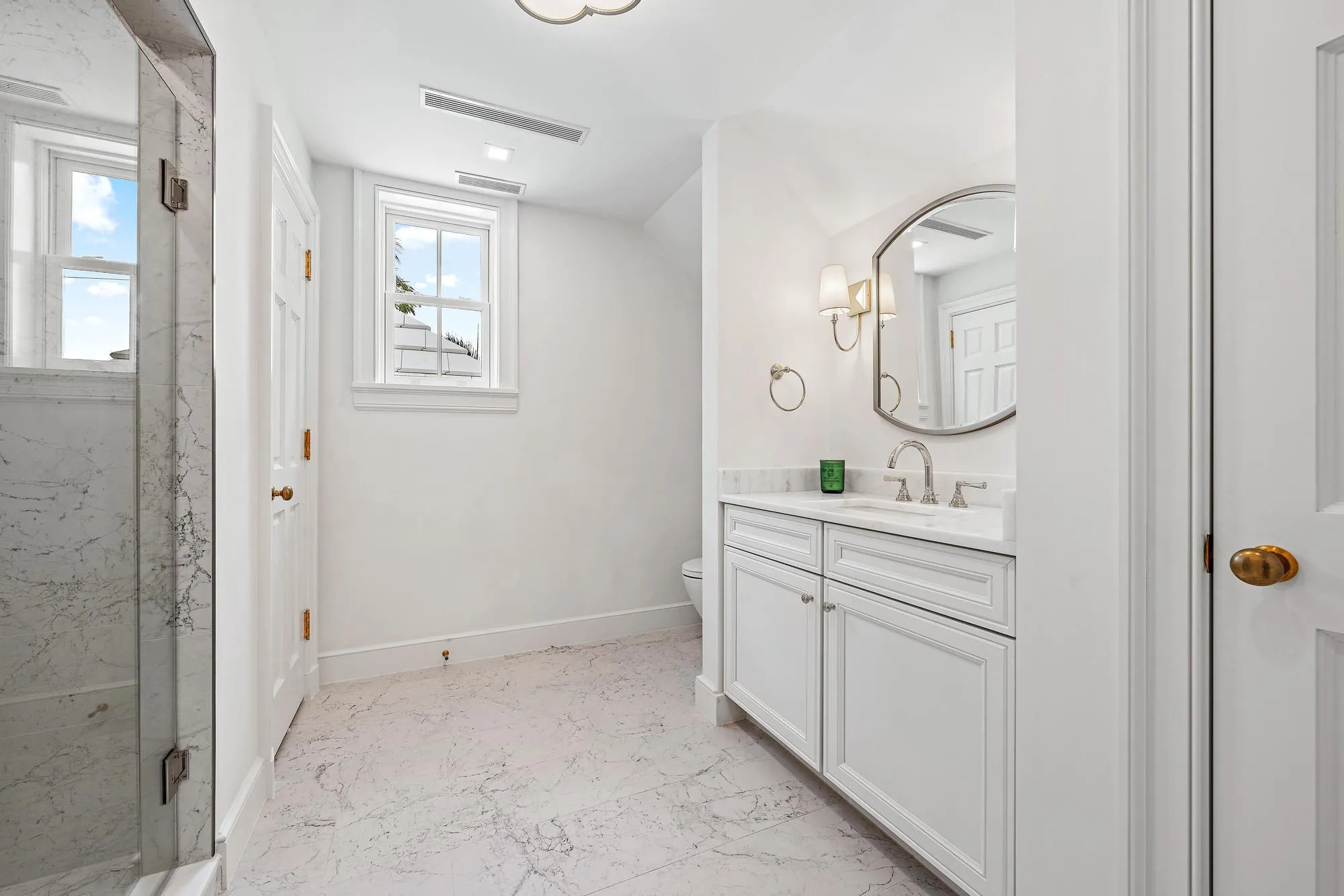 269 Jamaica Ln-36