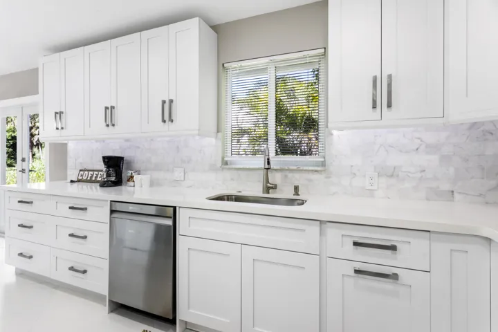 Custom Shaker Wood Cabinets