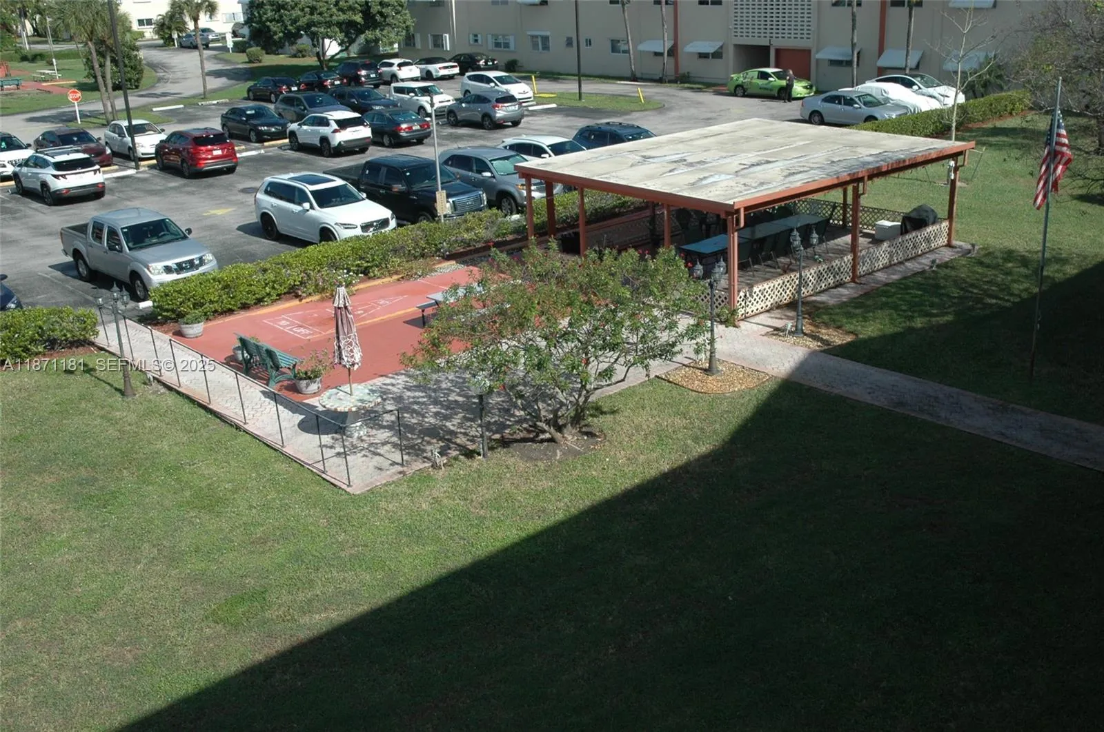 Photo 18