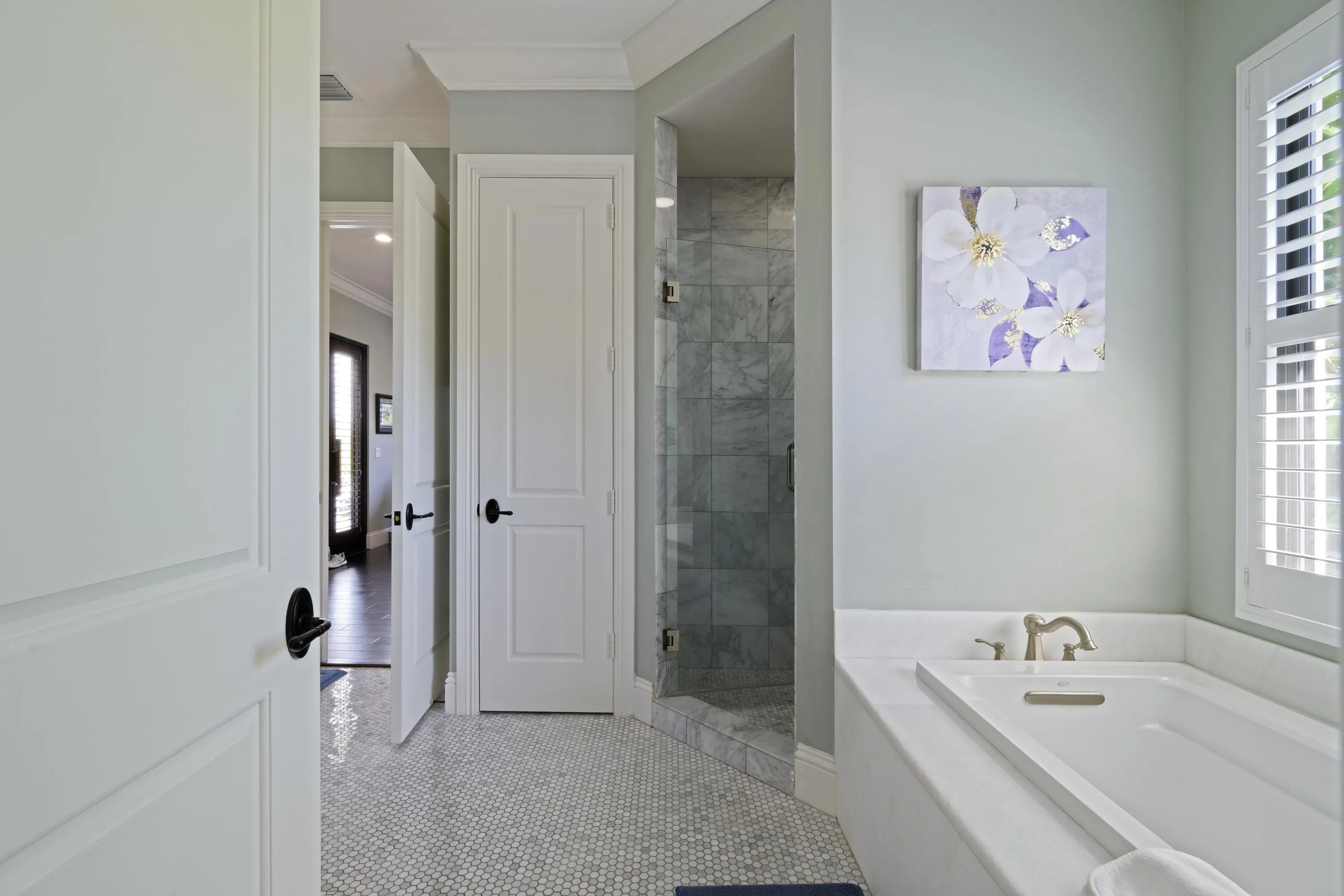 GUEST BATH - 2ND FL