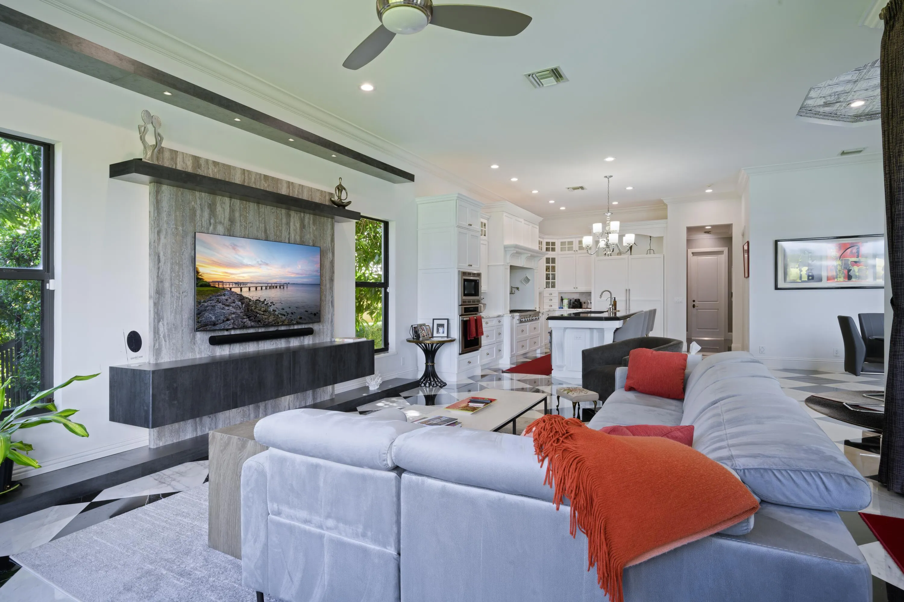 FAMILY ROOM
