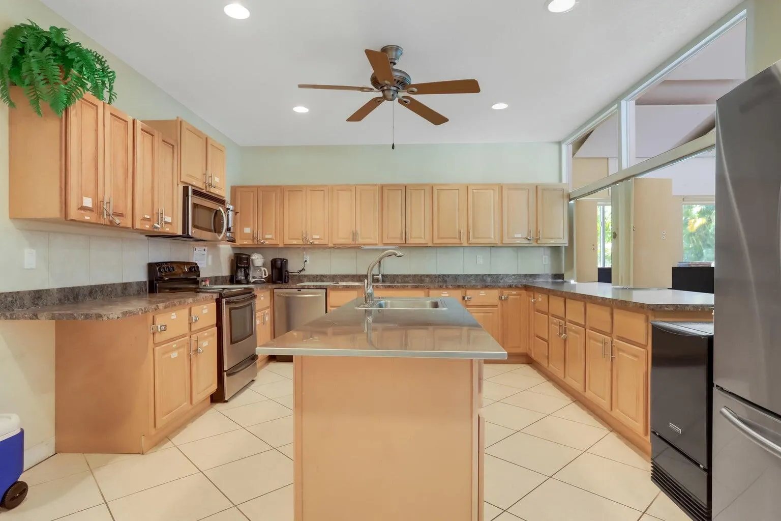 Community kitchen