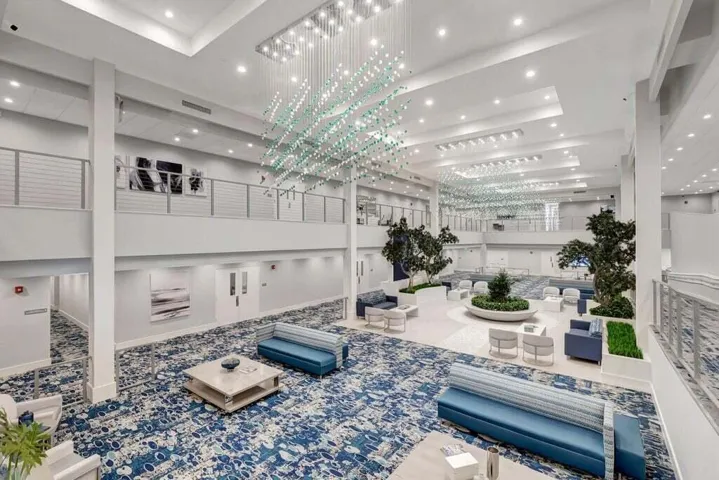 7 Clubhouse