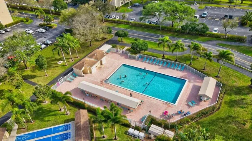 40 Pool Outdoor