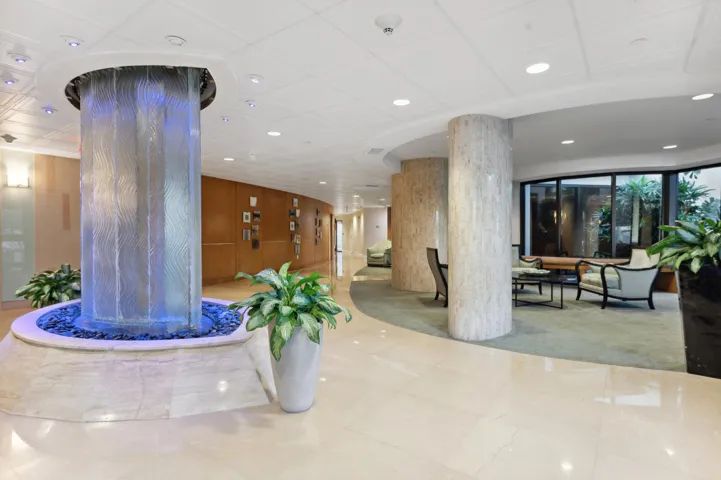 5. Lobby