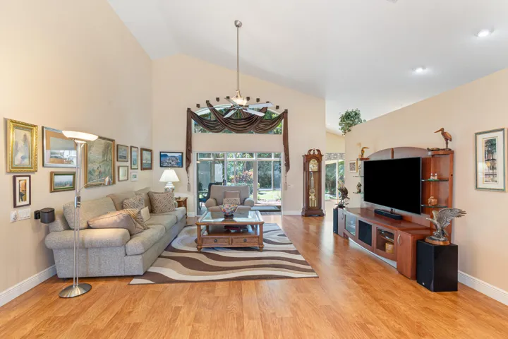 7296 Falls Road E Boynton Beach FL-124