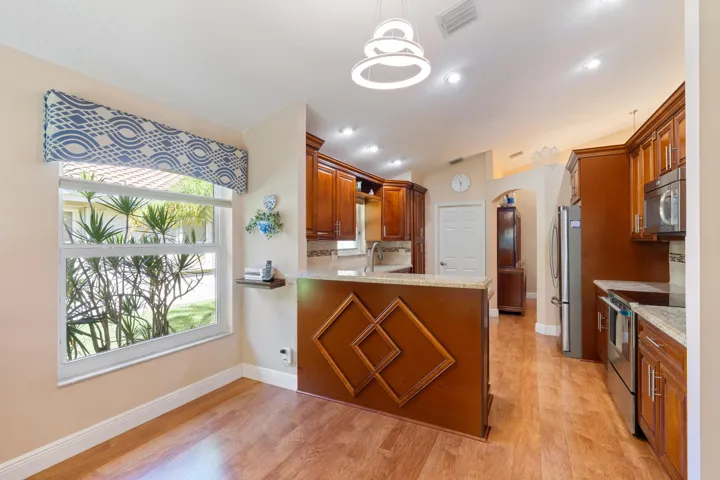 7296 Falls Road E Boynton Beach FL-106 (