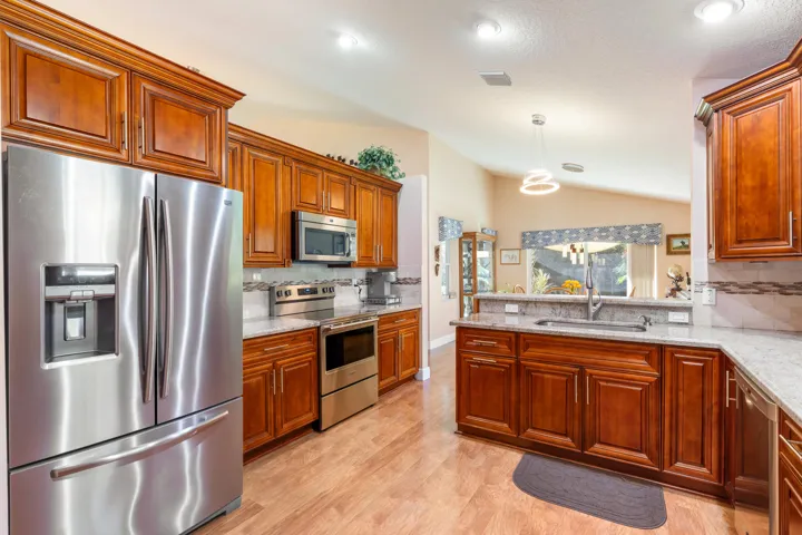 7296 Falls Road E Boynton Beach FL-105 (