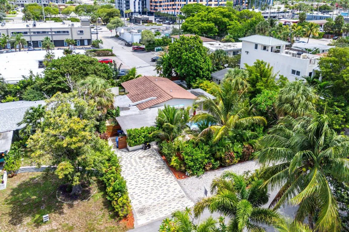 041-2041Northeast30thStreet-FortLauderda