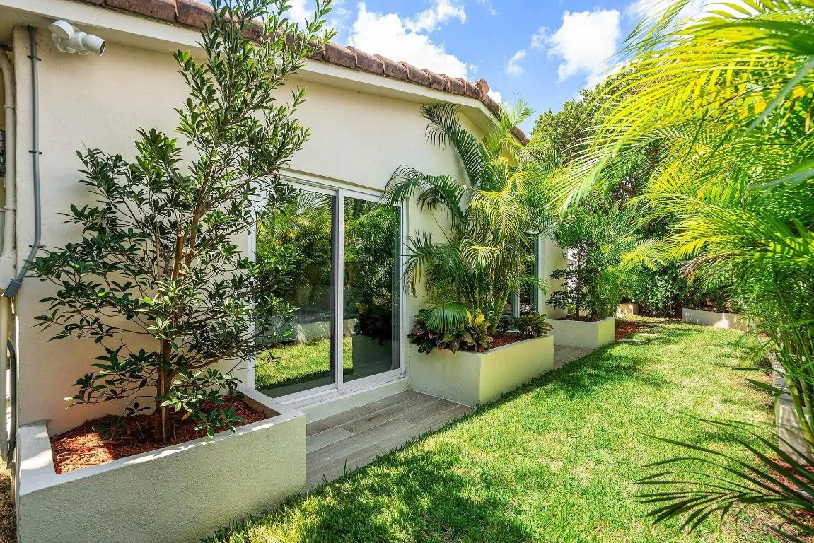 037-2041Northeast30thStreet-FortLauderda