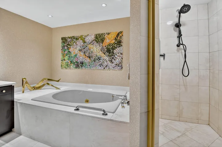 Guest Bath 2