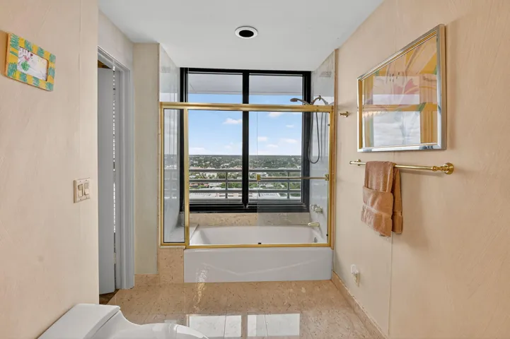 Guest Bath 3