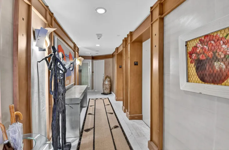 Foyer Entry
