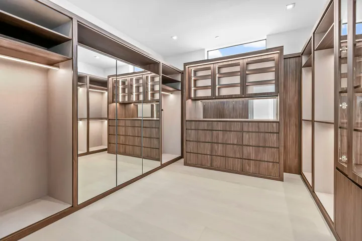 Her Closet