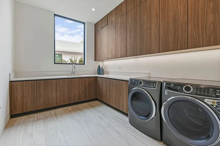 Downstair laundry