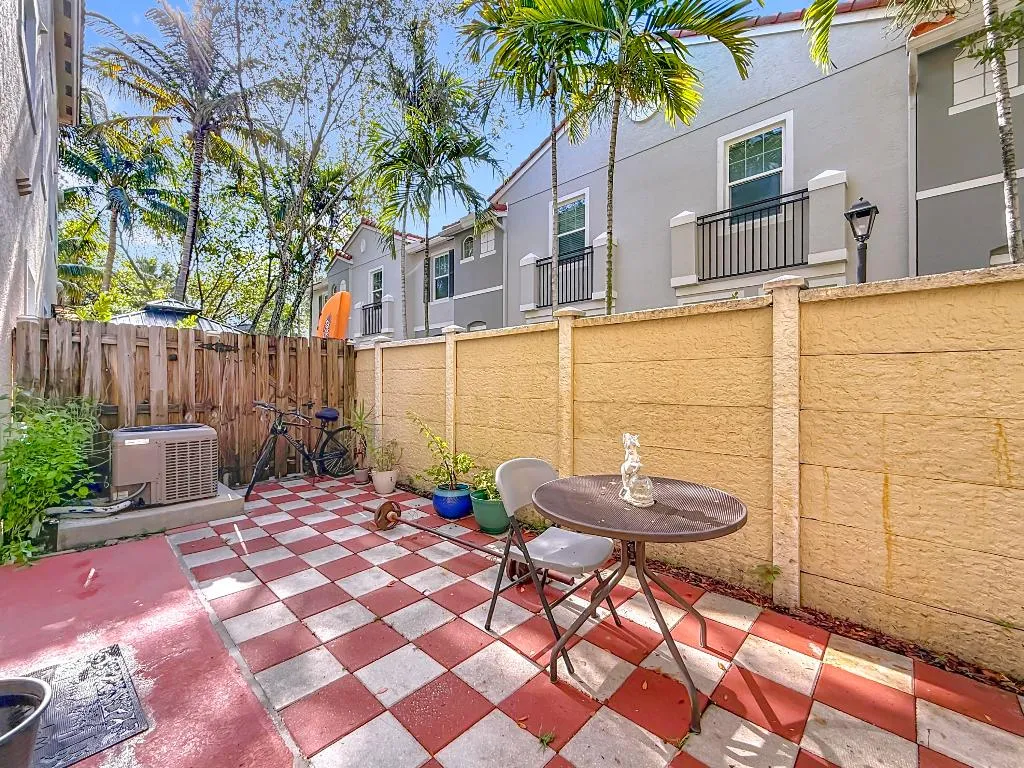 312 Bayfront Drive-73