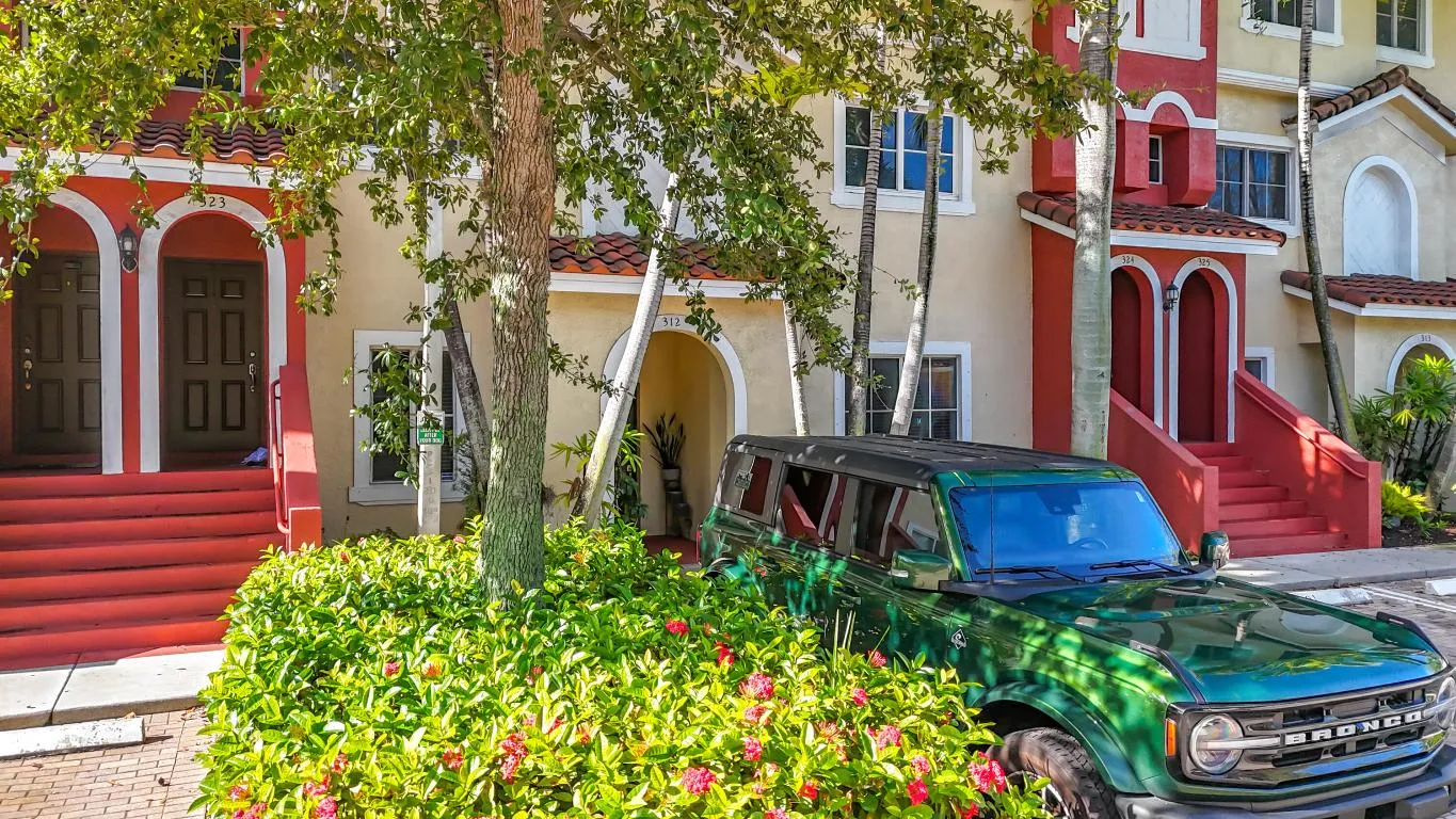 312 Bayfront Drive-13