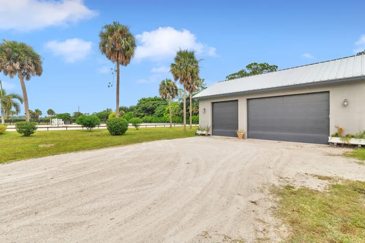 3 Car Garage