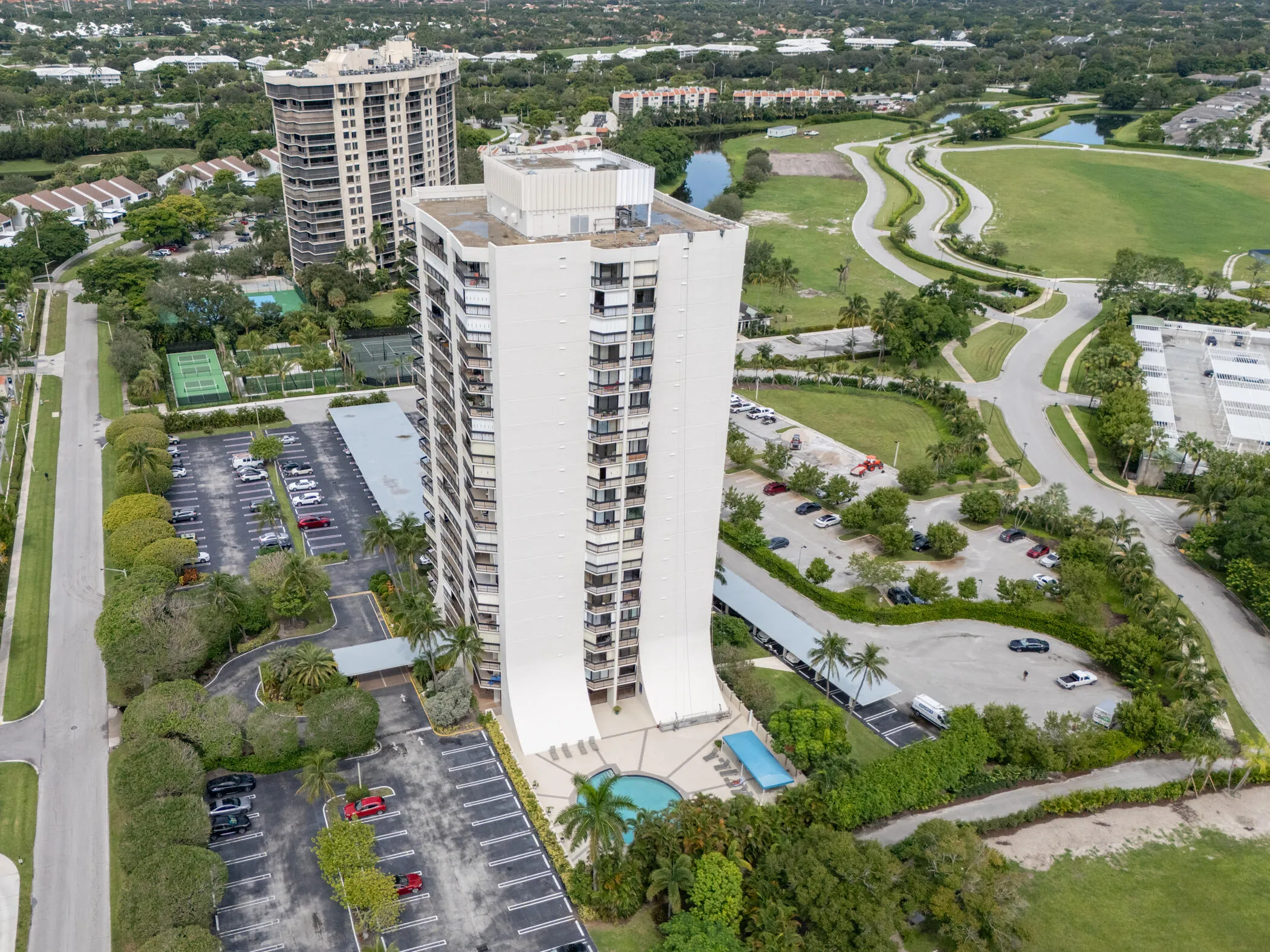 © Clark-2400 Presidential Way 801-039