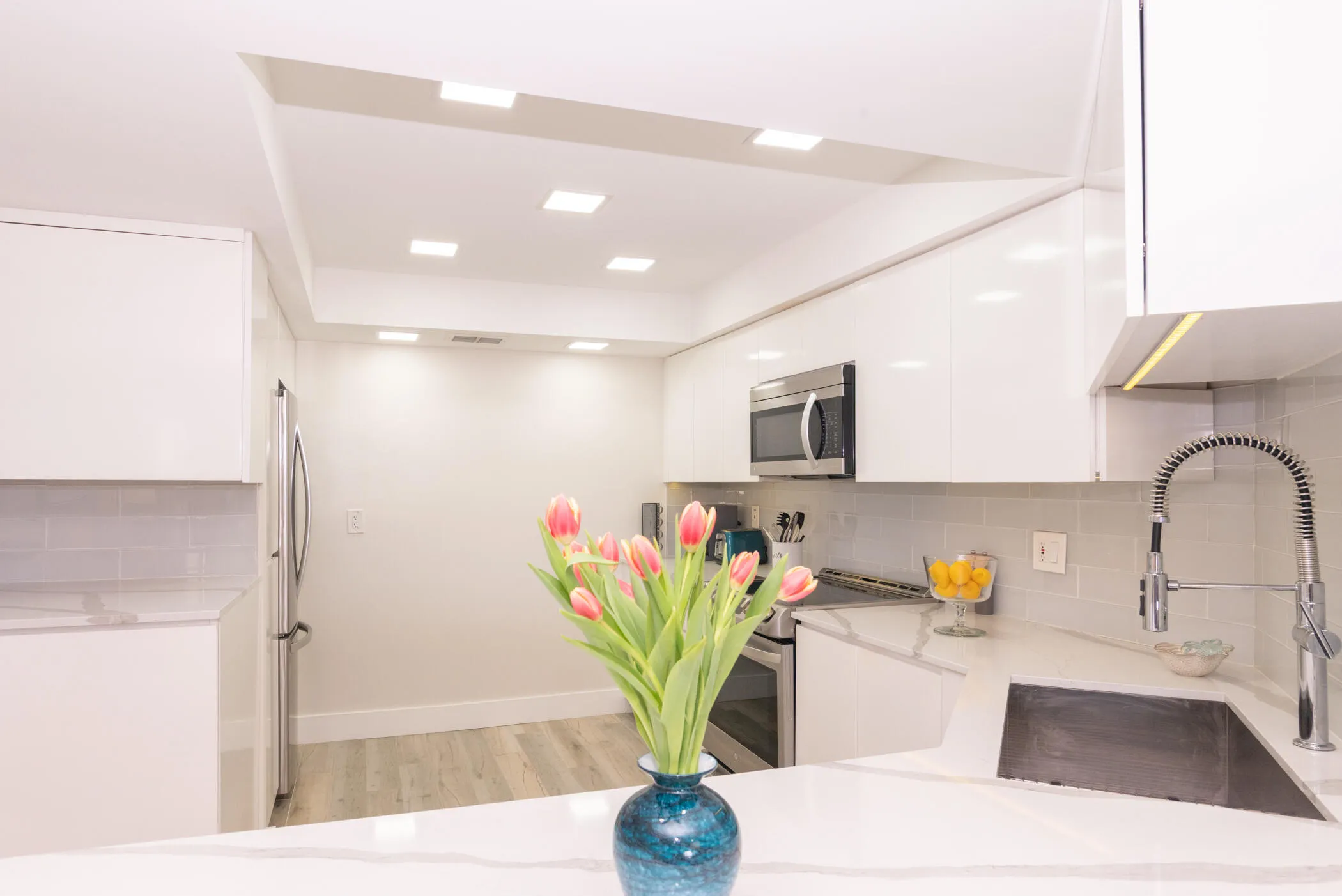 © Clark-2400 Presidential Way 801-016