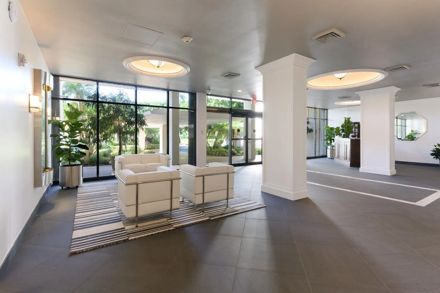 Lincoln lobby 2