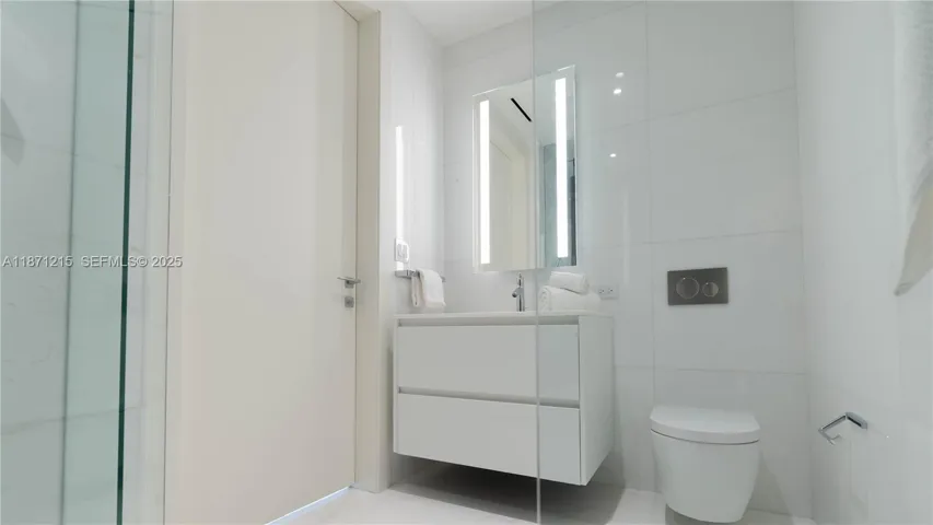 2nd Bathroom