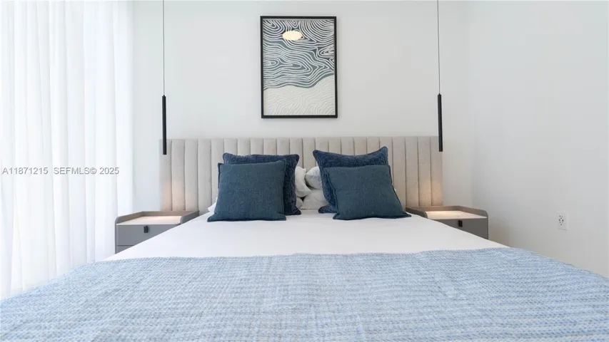 2nd bedroom