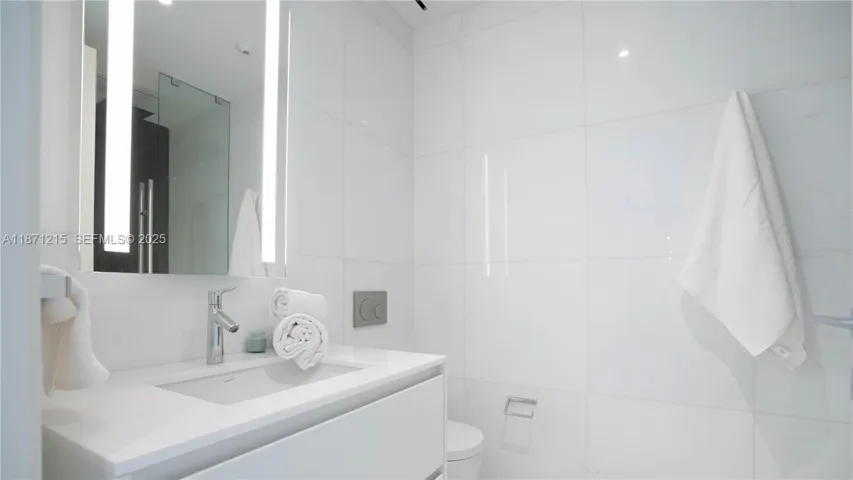 2nd Bathroom