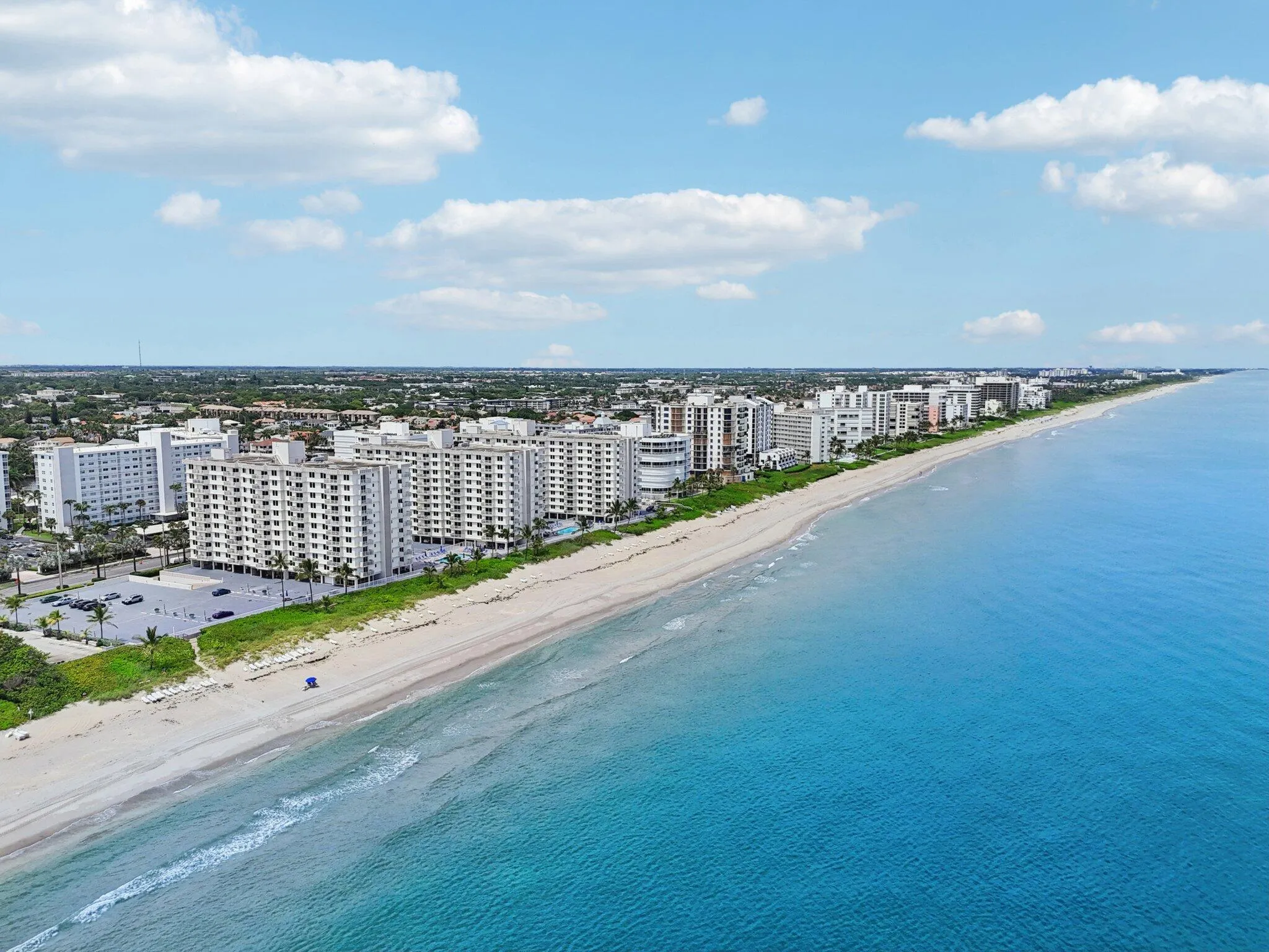 Deeded Beach Access with Chairs