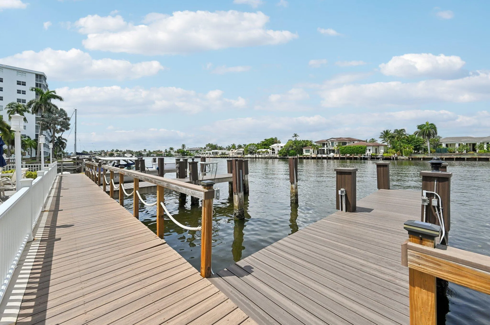 Docks & Boat Slips