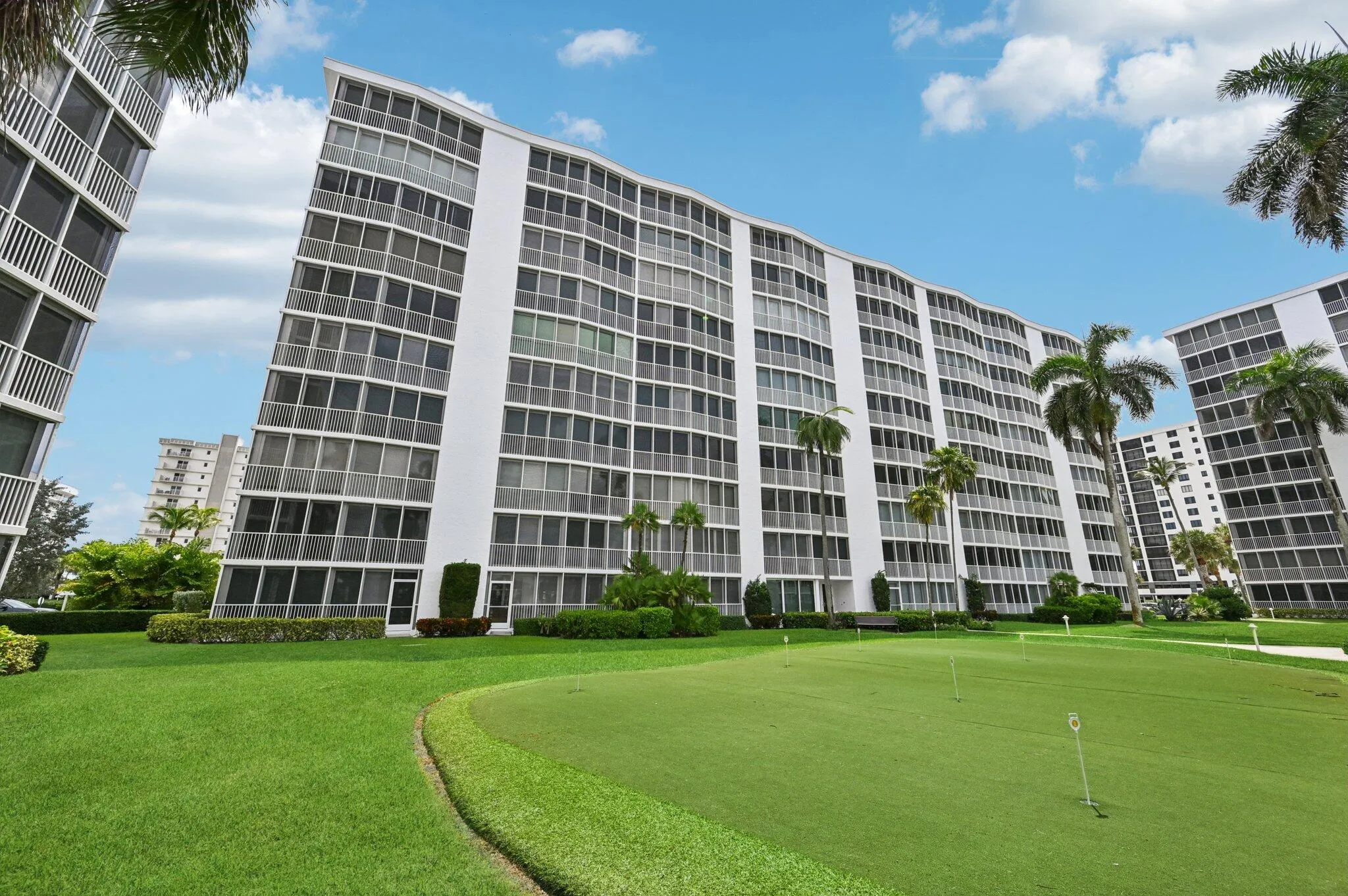 Building B & Putting Green