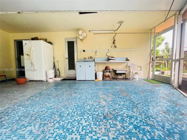 screened in patio