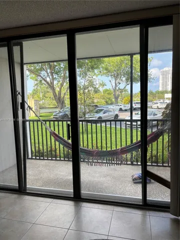 BALCONY AT 1ST FLOOR