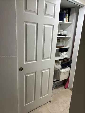 PANTRY & STORAGE