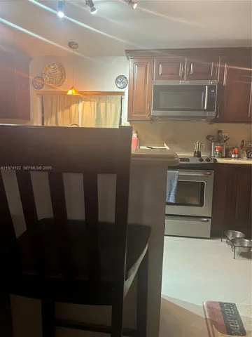 Wine cooler and dishwasher too!