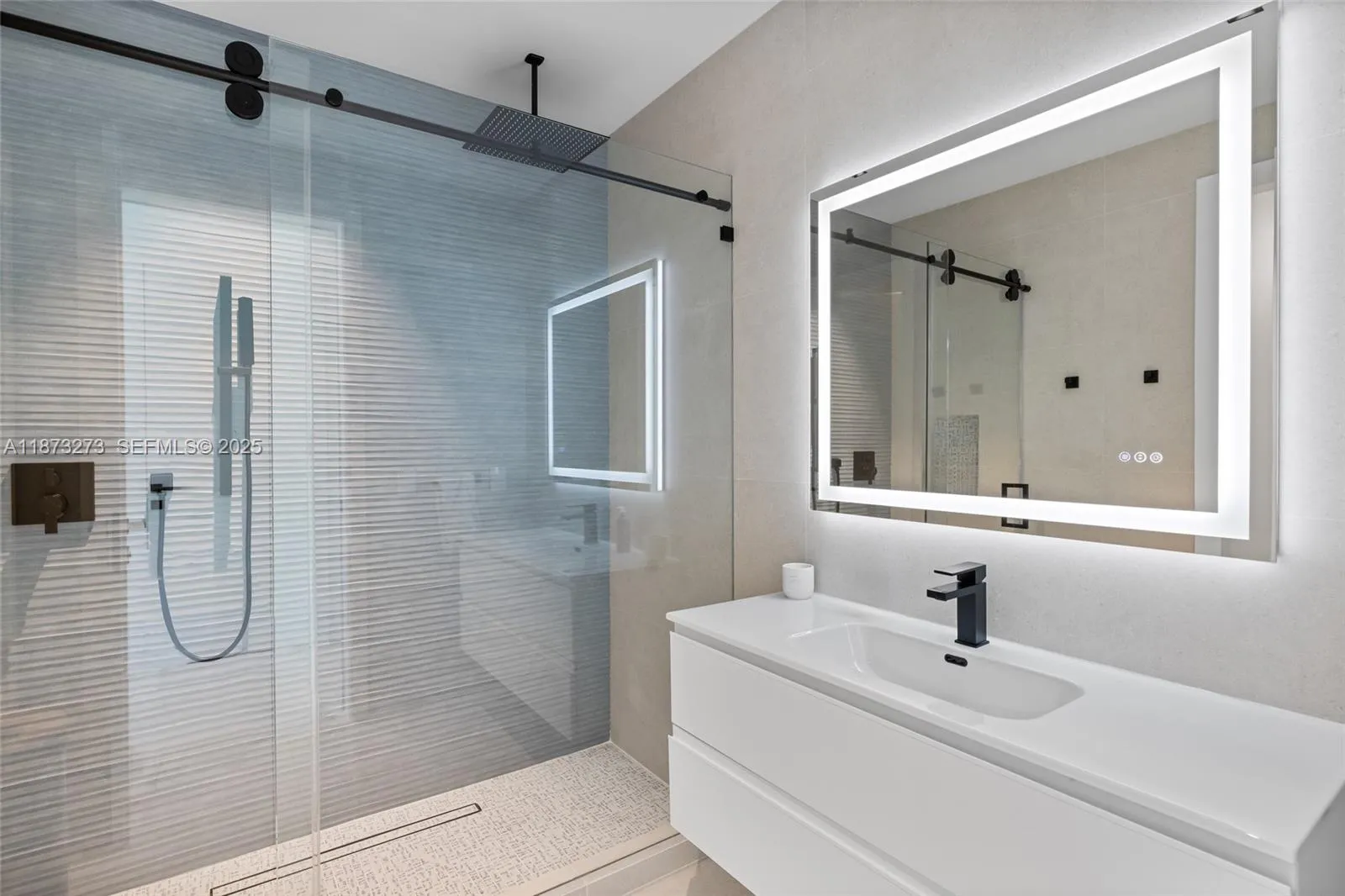 Property photo 77