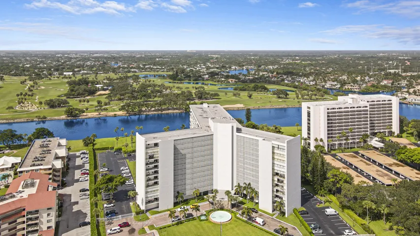 Surrounding communities, waterway and golf course