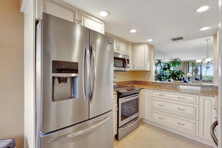 UPGRADED KITCHEN