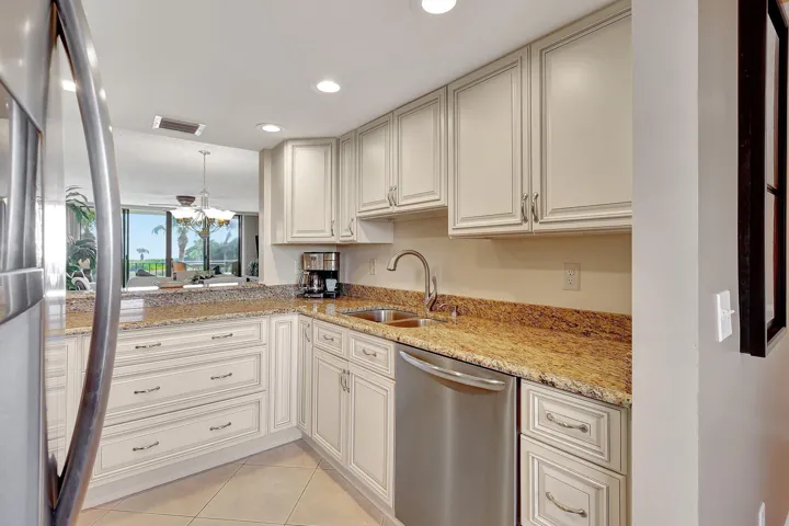 UPGRADED KITCHEN