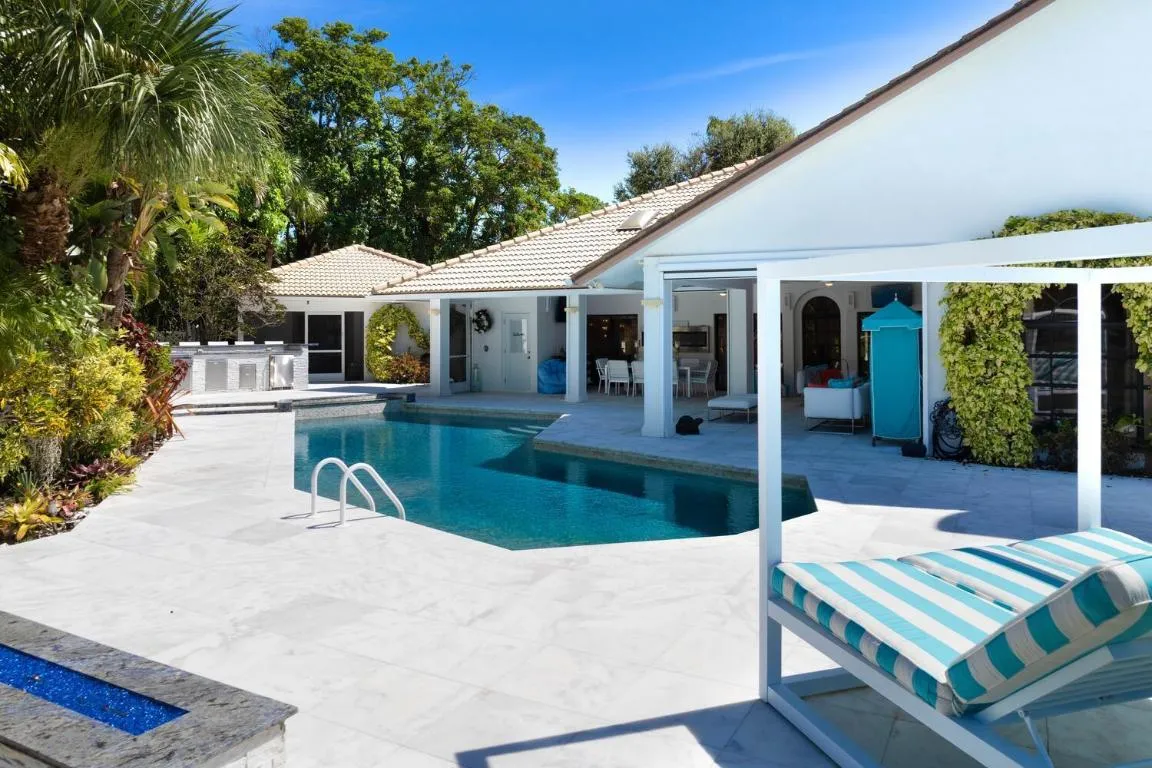 Pool and Lanai