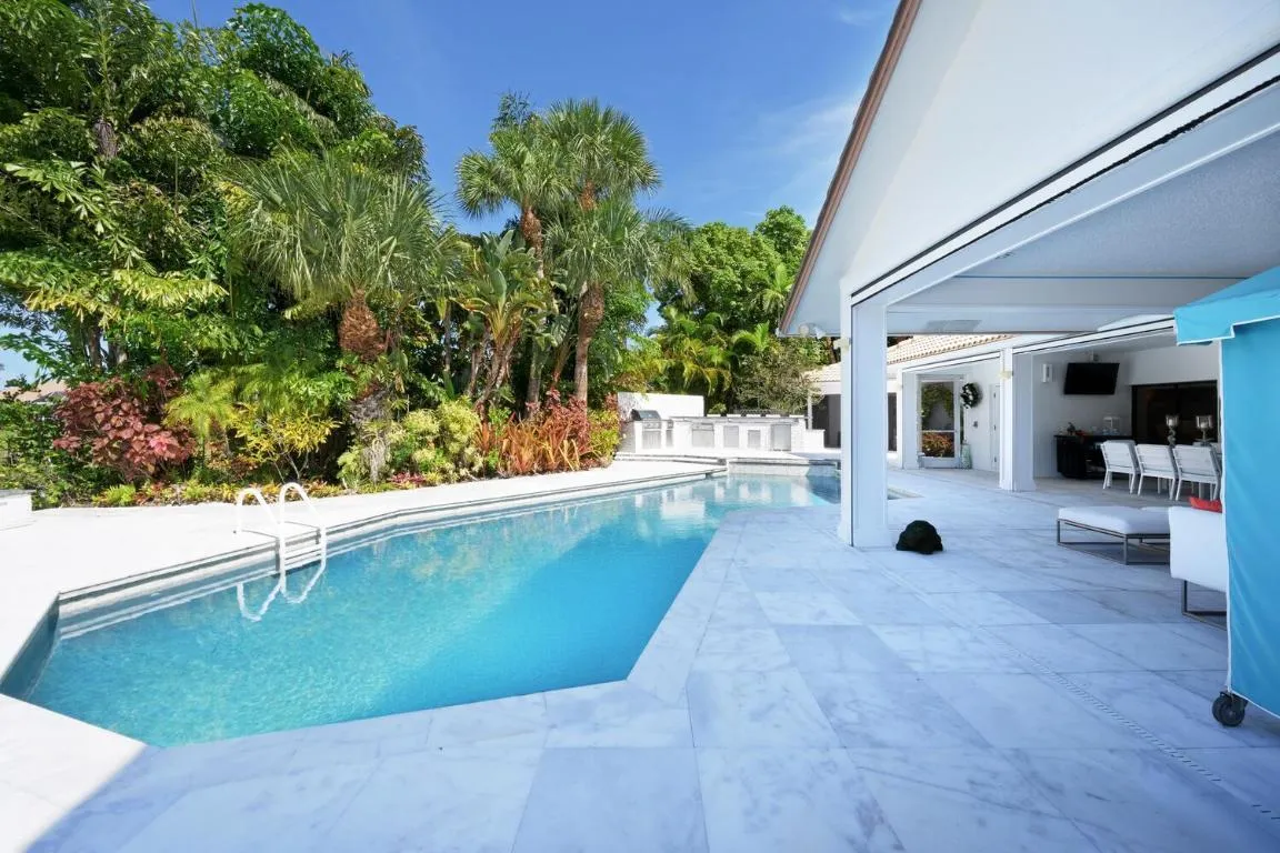 Pool and Lanai