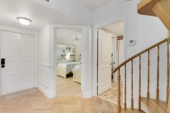 Guest Bedroom/Bath and Entrance