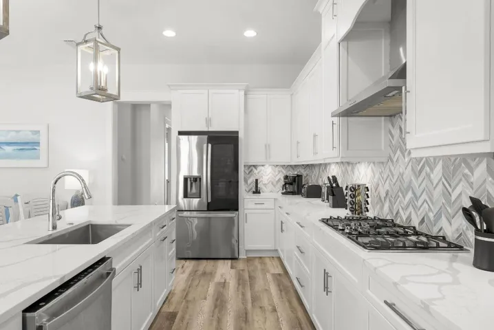 13-web-or-mls-19914 Front Beach Rd-13