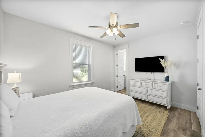 2nd Floor Guest Bedroom w/ Ensuite