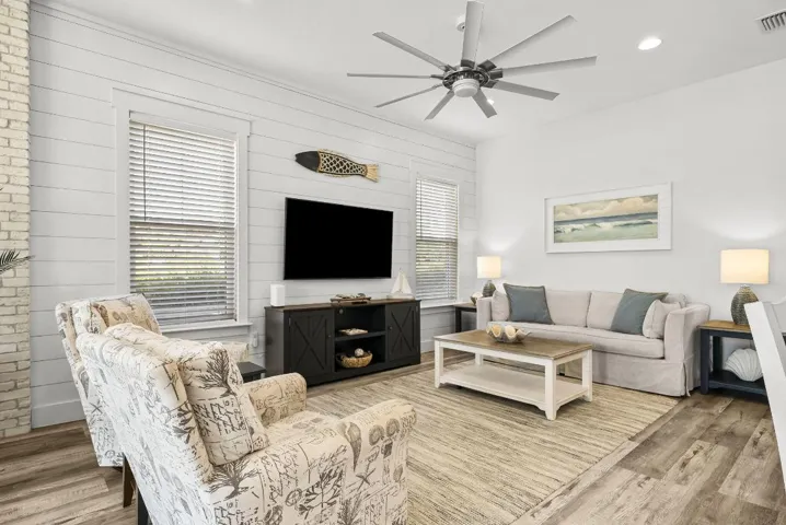 9-web-or-mls-19914 Front Beach Rd-09