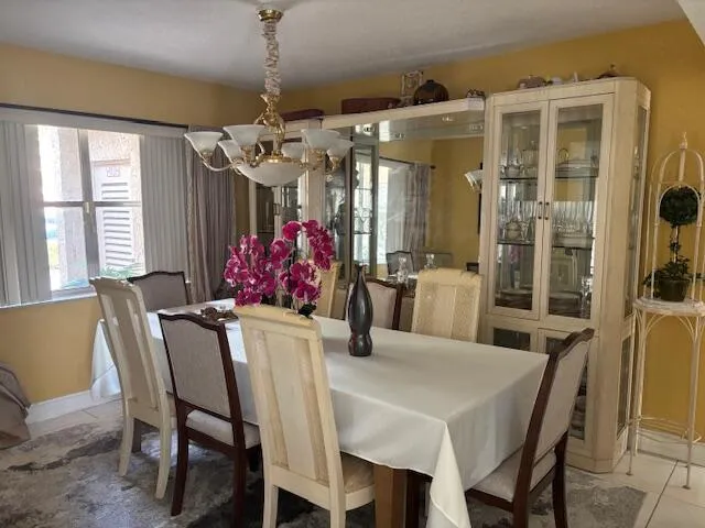Formal Dining