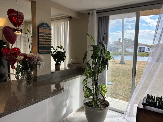 Livng Room/Water View