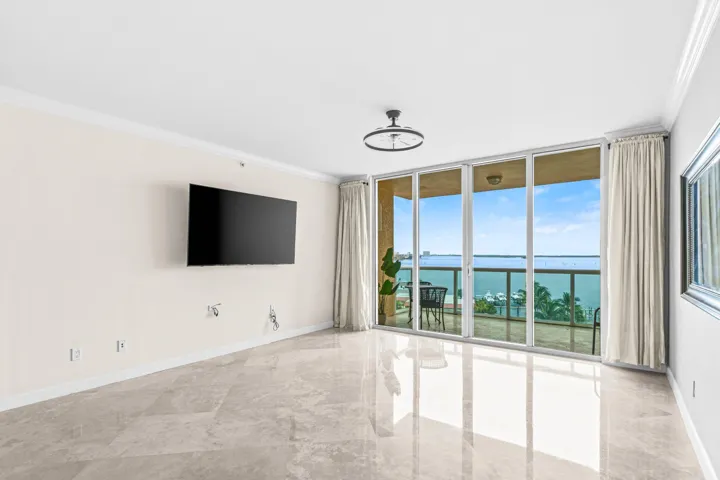 009-2650LakeShoreDrive-703-WestPalmBeach