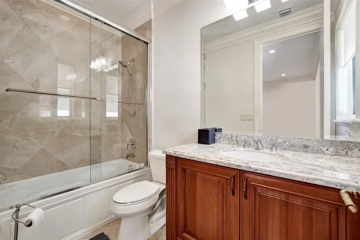 Bathroom Bedroom 4